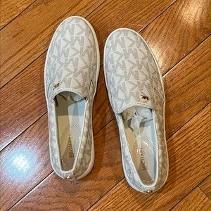 NWOB Michael Kors slip on sneaker size 8
